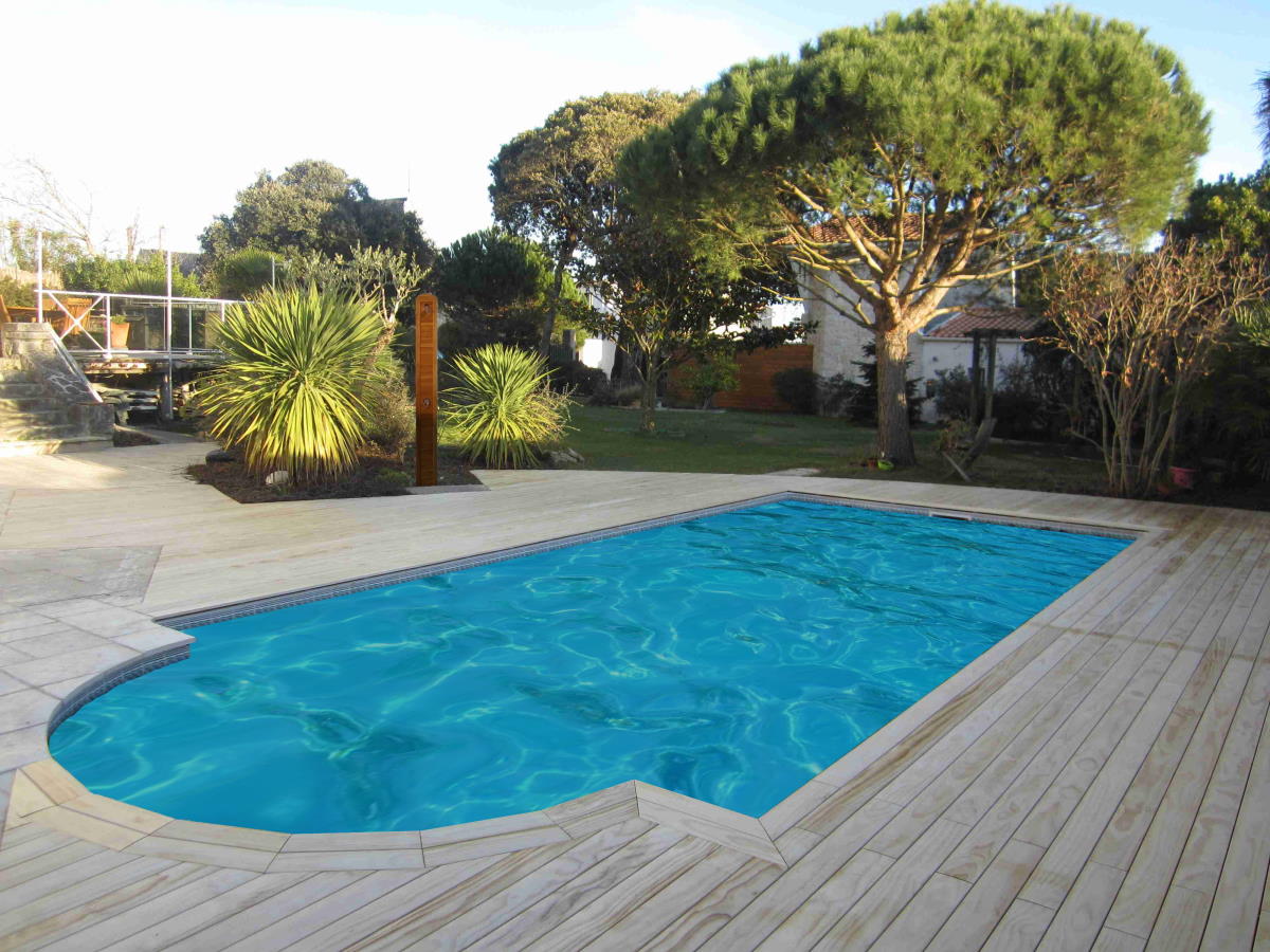 Terrasse bois Royan avant pose abri piscine