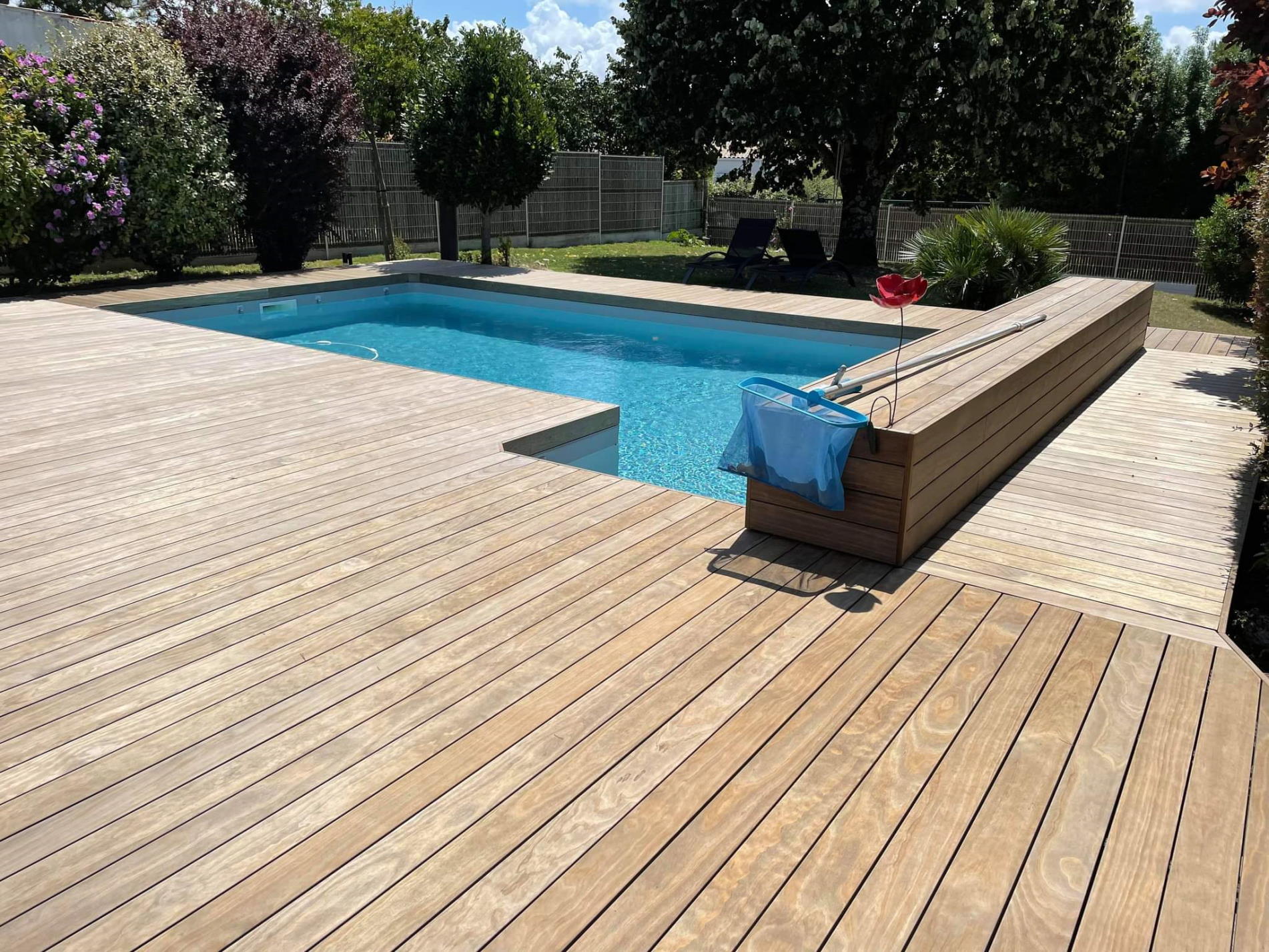 Les lames sont systématiquement perpendiculaires au bassin