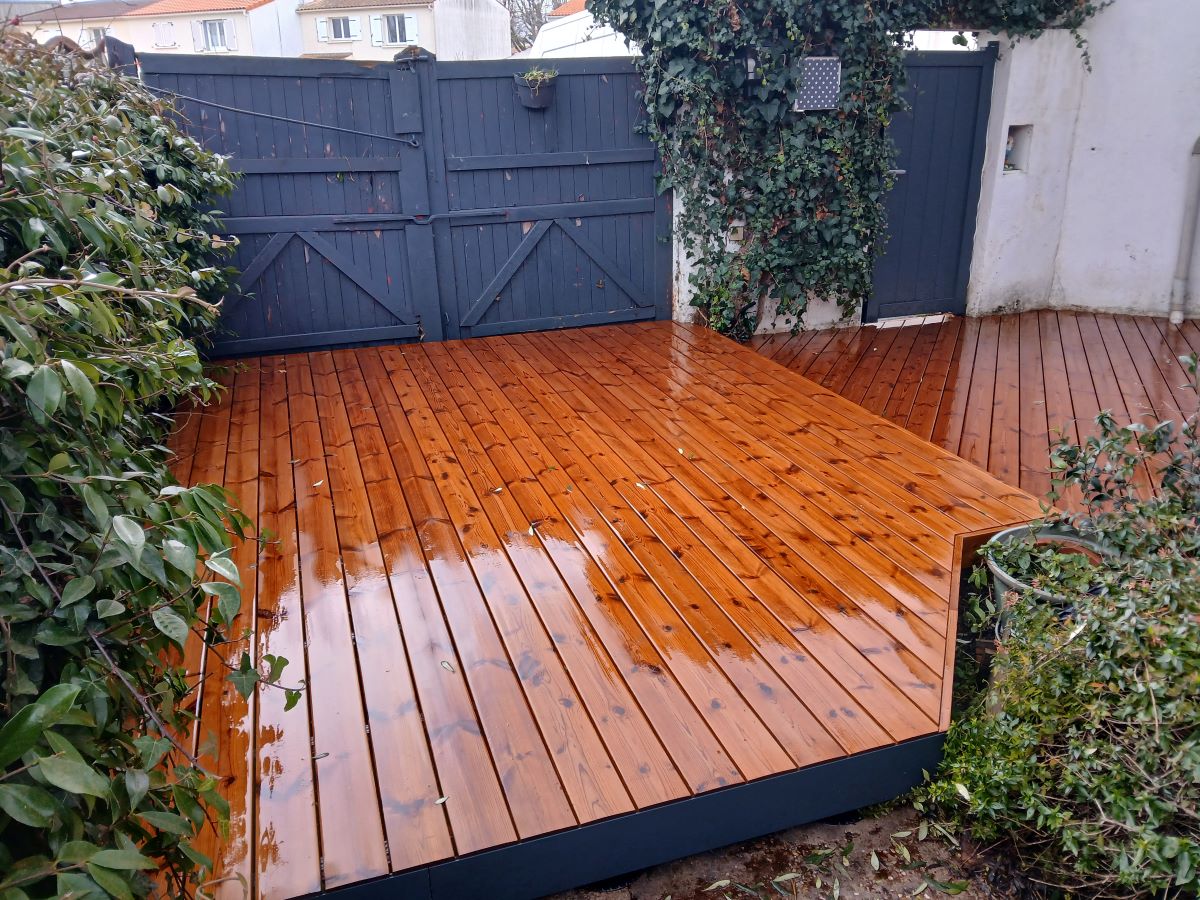Terrasse en Thermopin sur 2 niveaux à La Rochelle