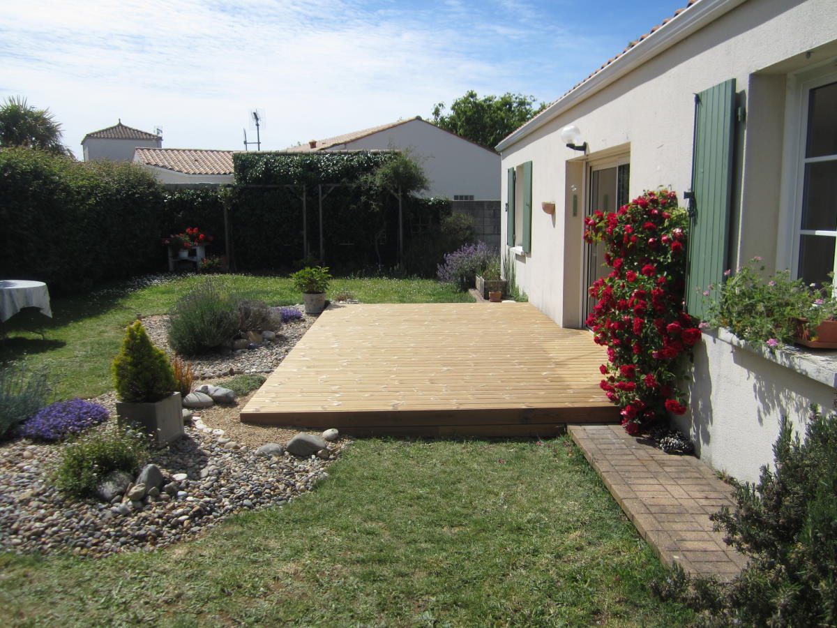 Terrasse bois sur plots