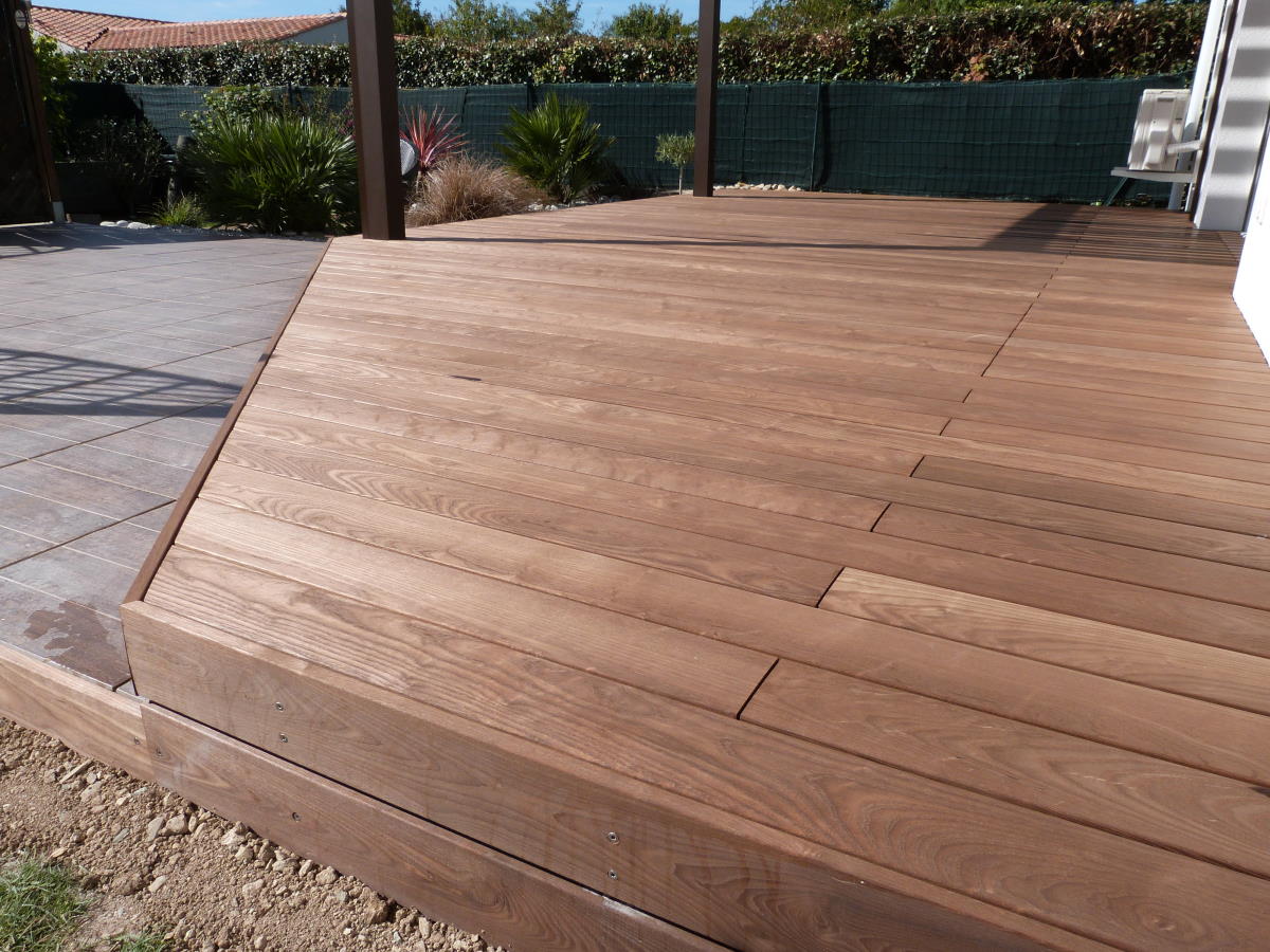 Terrasse en bois Thermofrêne