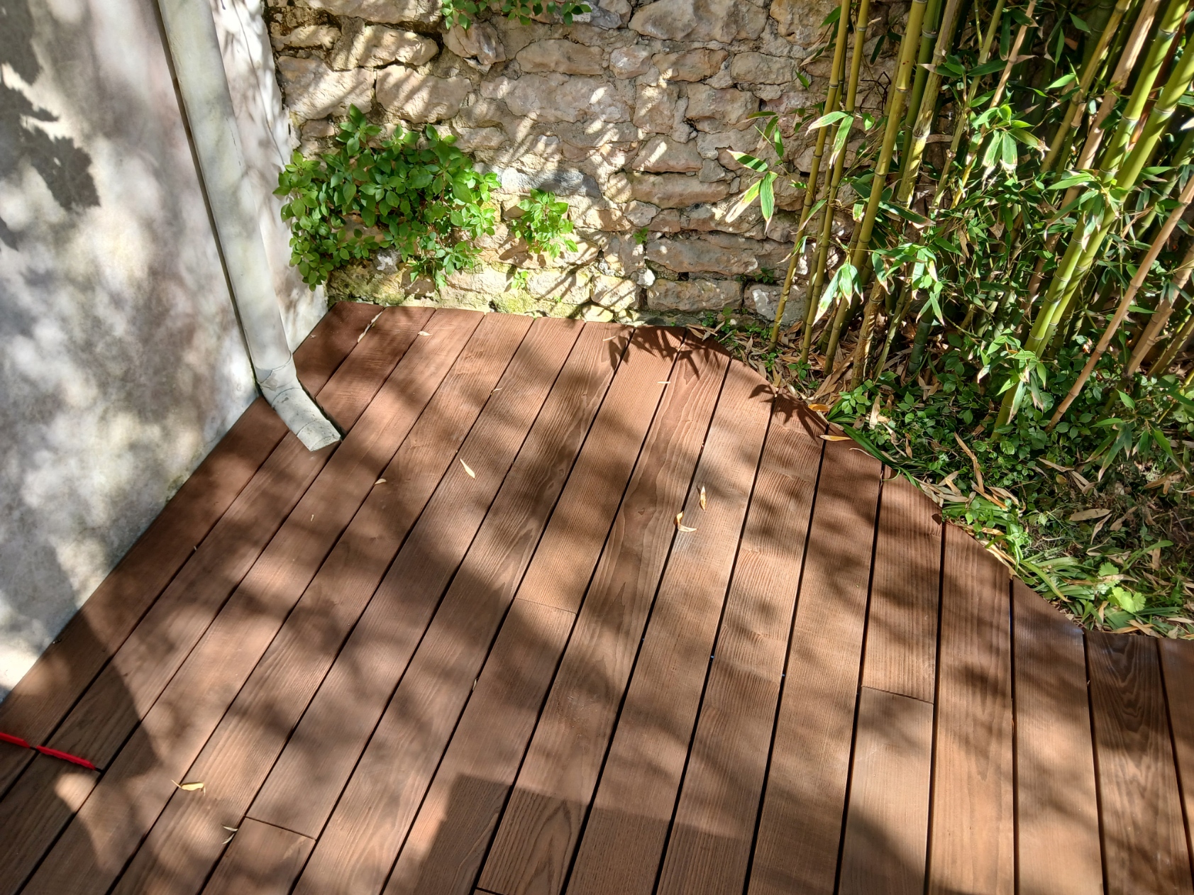 Avant - Optimisation d’un extérieur à Loix : une terrasse bois sur-mesure à l’Île-de-Ré