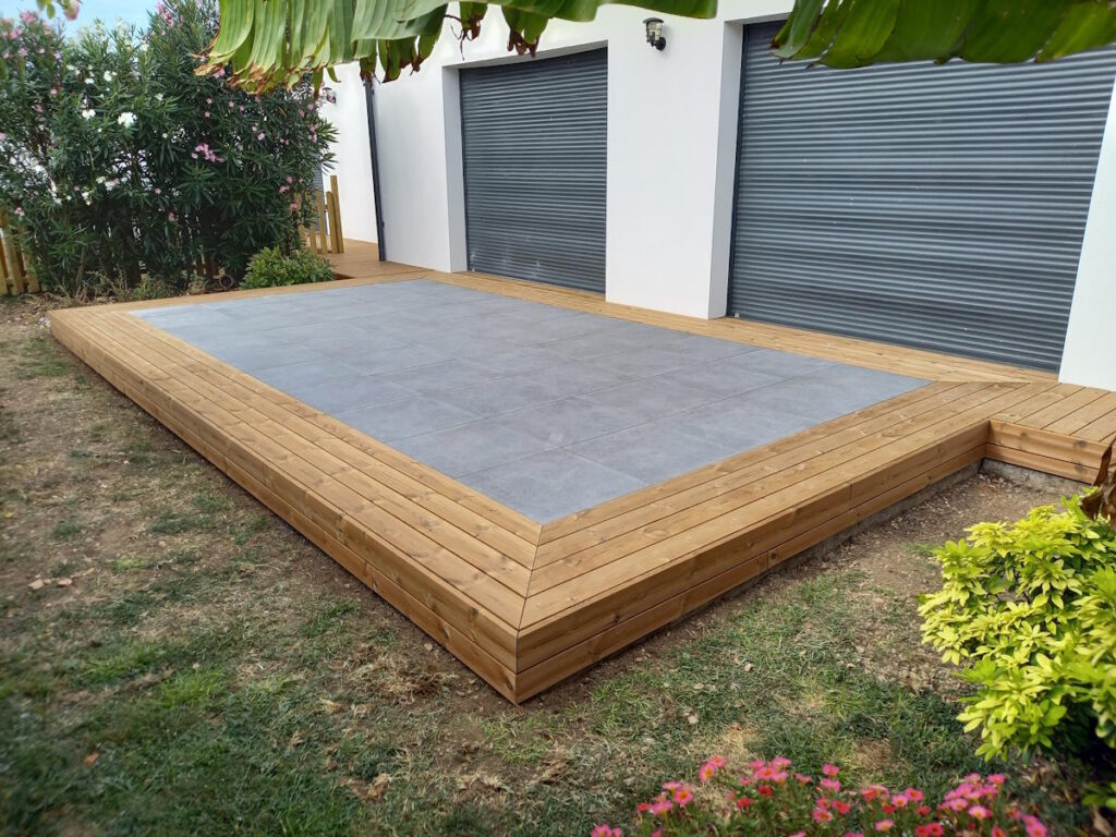 TERRASSE MIXTE GRÈS CÉRAME ET BOIS